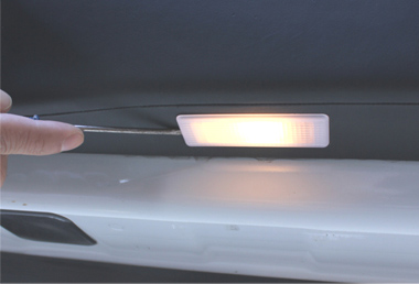 Change car door light procedure 1